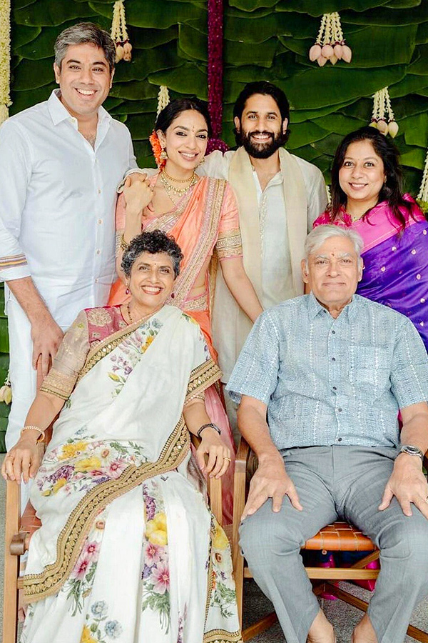 Naga_20Chaitanya_2C_20Sobhita_20Dhulipala_20are_20engaged_3B_20Nagarjuna_20shares_20First_20Photos_20_284_29.jpg 5