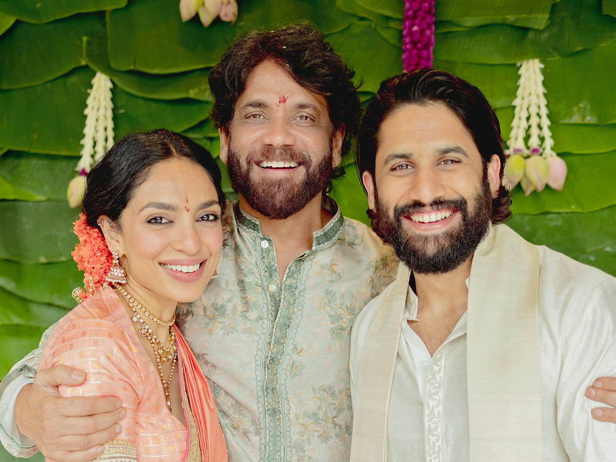 Naga_20Chaitanya_2C_20Sobhita_20Dhulipala_20are_20engaged_3B_20Nagarjuna_20shares_20First_20Photos_20_289_29.jpg 10