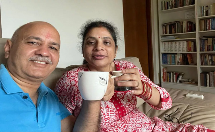 SISODIA.jpg