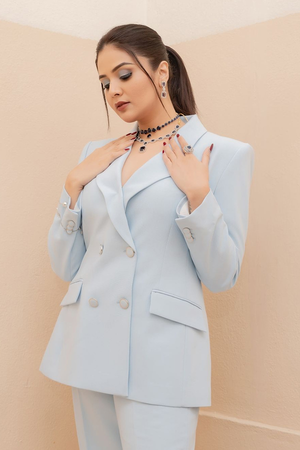 Sreemukhi-14.jpg 15