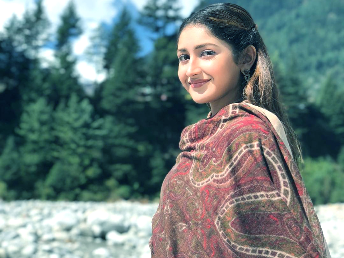 Actress_20sayyeshaa_20saigal_20birthday_20special_20photos_2.jpg 2