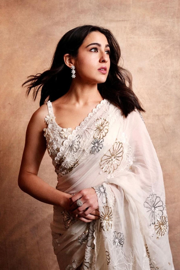 Sara-Ali-Khan-17.jpg 18