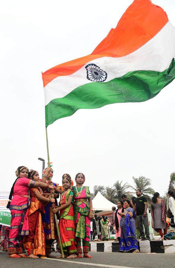 Har_20Ghar_20tiranga_20photos__20_2811_29.jpg 11