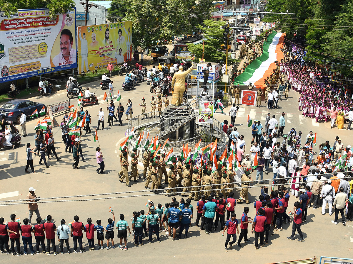 Har_20Ghar_20tiranga_20photos__20_2828_29.jpg 28