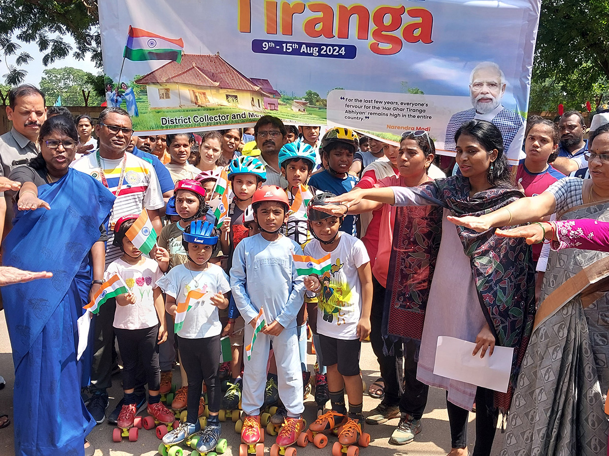 Har_20Ghar_20tiranga_20photos__20_2833_29.jpg 33