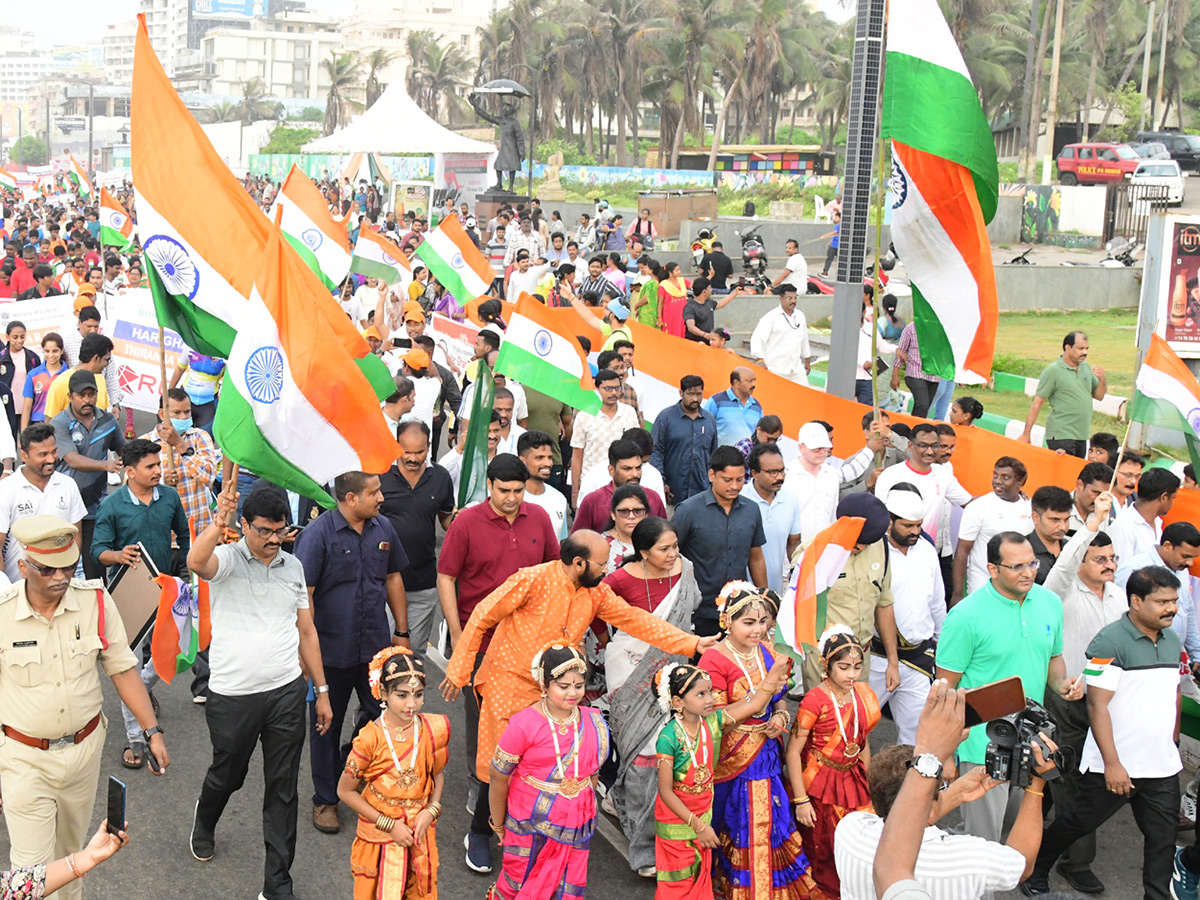 Har_20Ghar_20tiranga_20photos__20_284_29.jpg 4