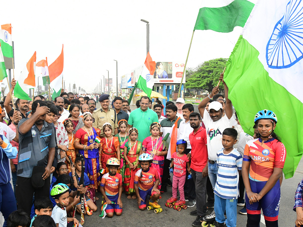 Har_20Ghar_20tiranga_20photos__20_285_29.jpg 5