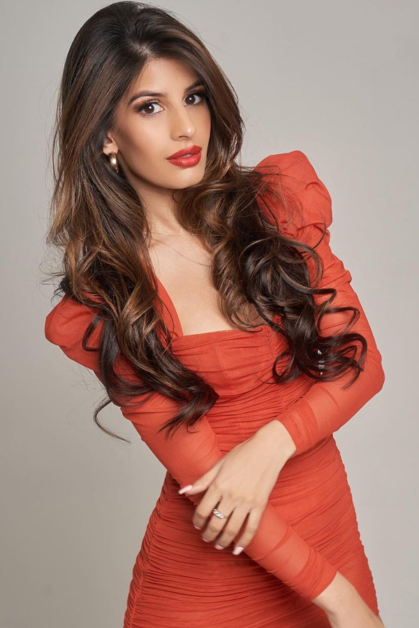 Jasmin-Walia-1.jpg 2