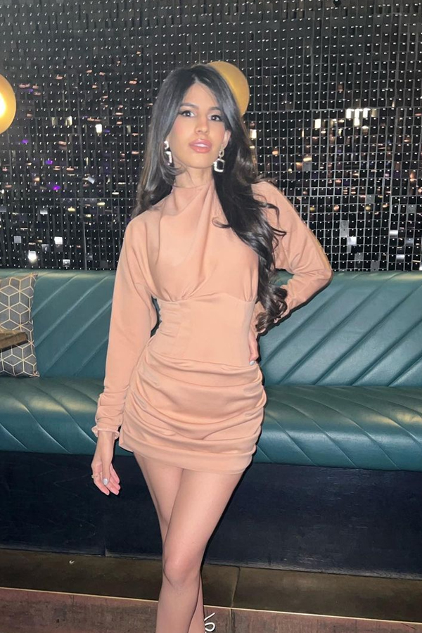 Jasmin-Walia-10.jpg 11