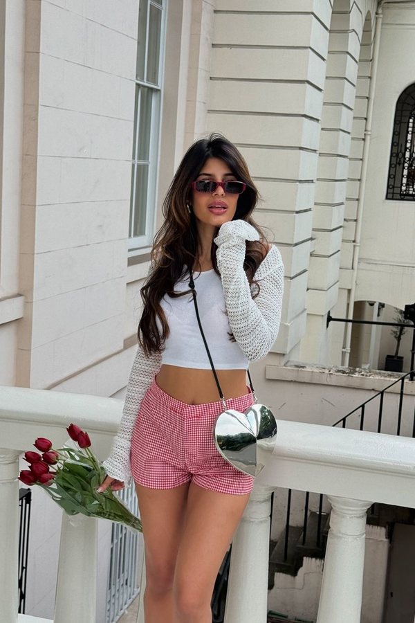 Jasmin-Walia-6.jpg 7