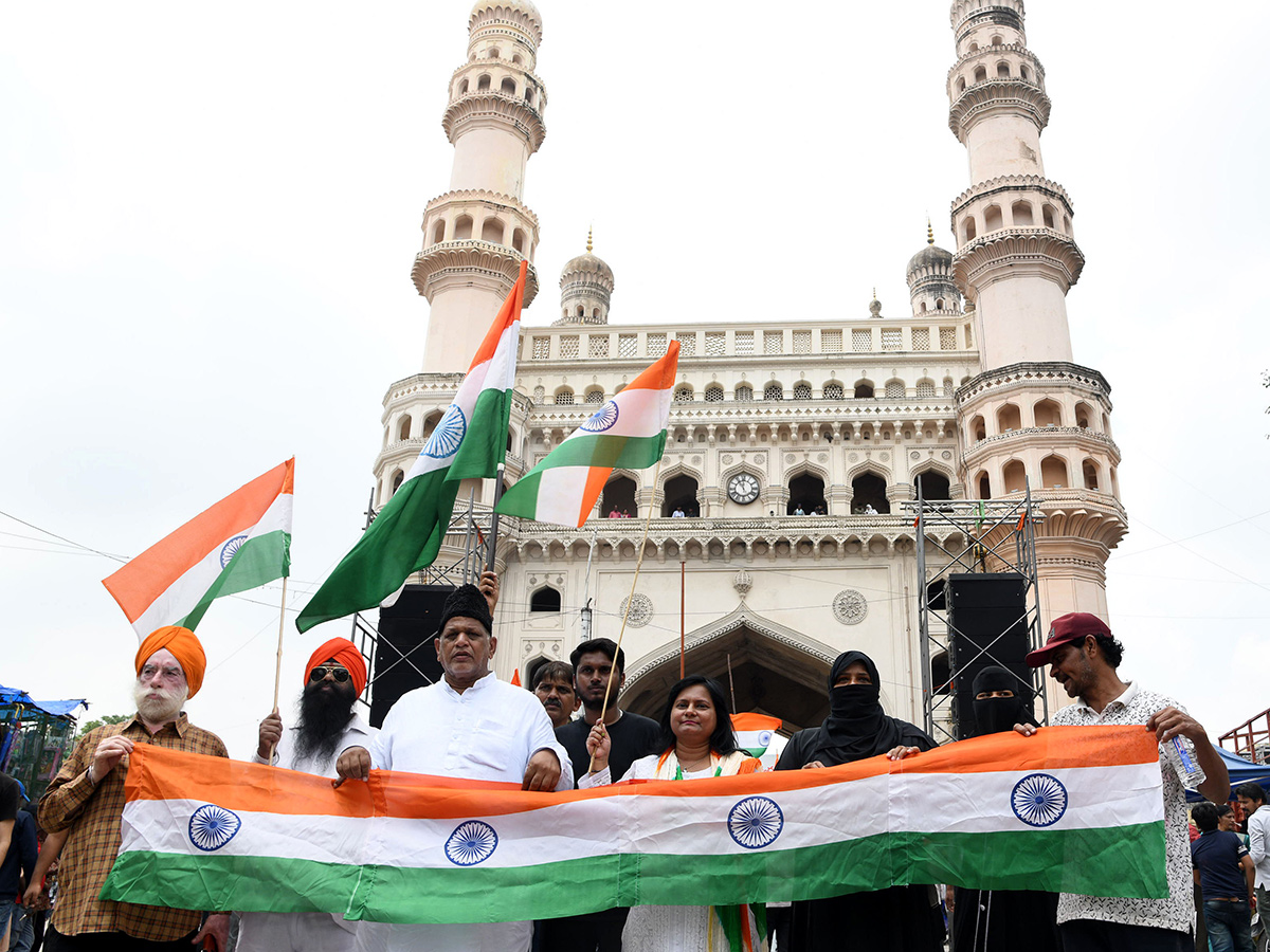 har_20ghar_20tiranga_20at_20hyderabad_20photos__20_286_29.jpg 6