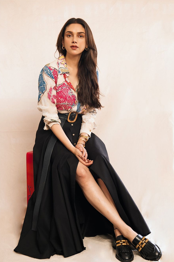 Aditi-Rao-Hydari-6_0.jpg 7