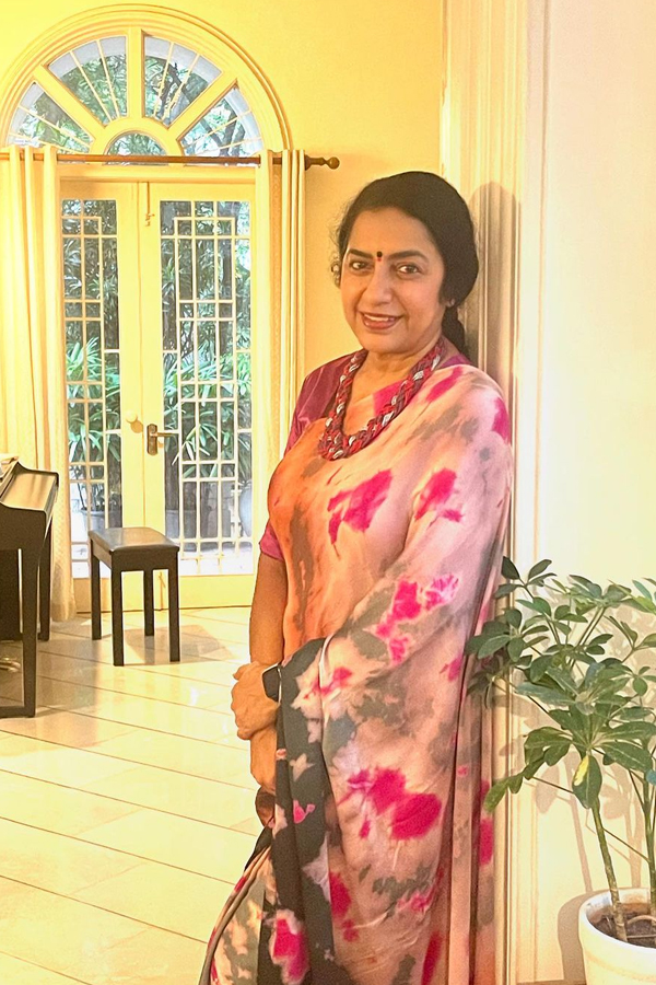 Suhasini-Maniratnam-10.jpg 11