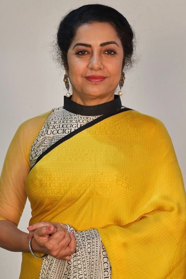 Suhasini-Maniratnam-11.jpg 12