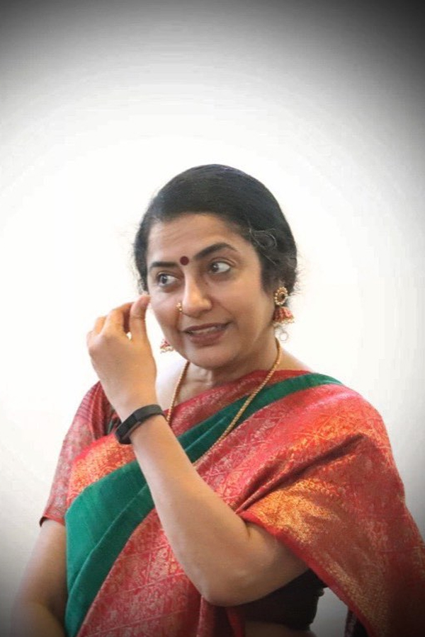 Suhasini-Maniratnam-16.jpg 17