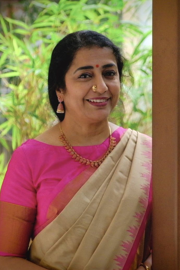 Suhasini-Maniratnam-18.jpg 19