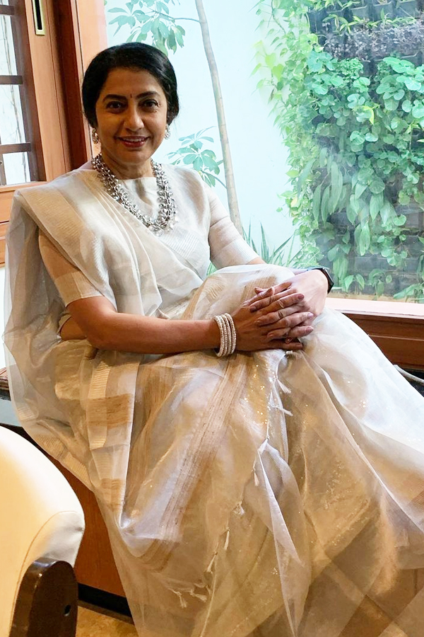 Suhasini-Maniratnam-22.jpg 23