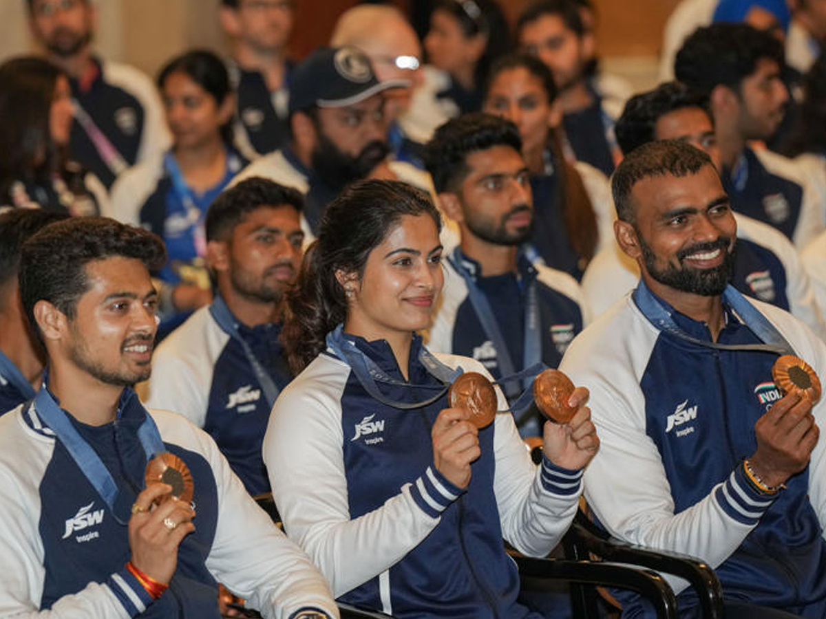 Droupadi-Murmu_Olympic-Players-11_0_0.jpg 14
