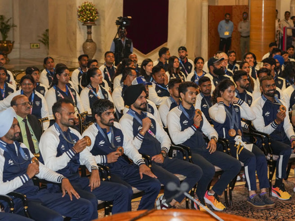 Droupadi-Murmu_Olympic-Players-13_0_0.jpg 17