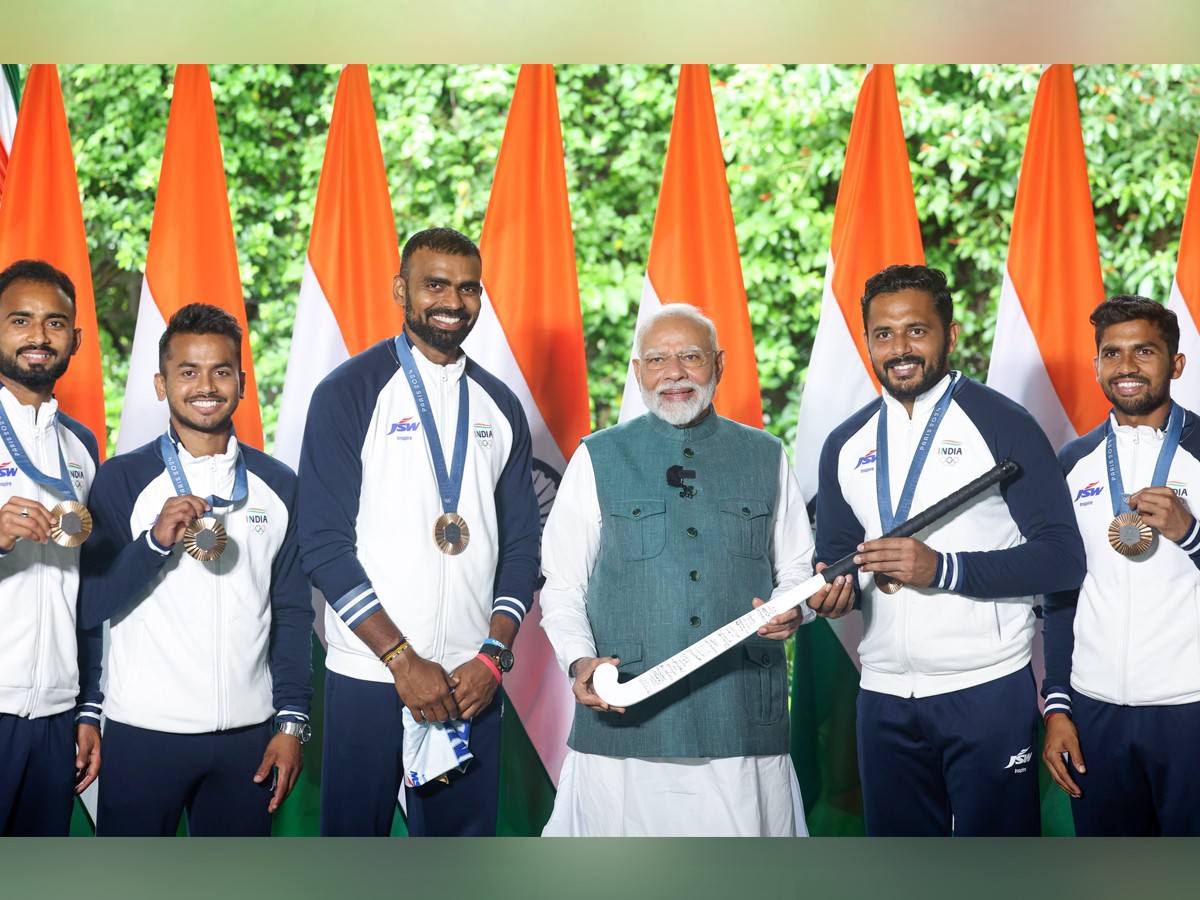 Droupadi-Murmu_Olympic-Players-17_0_0.jpg 20