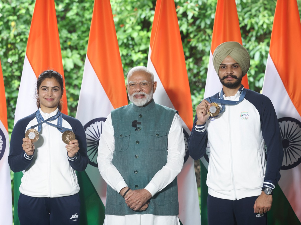 Droupadi-Murmu_Olympic-Players-18_0_0.jpg 21
