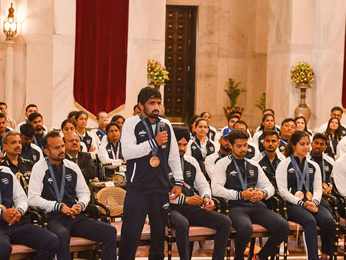 Droupadi-Murmu_Olympic-Players-6_0_0.jpg 9
