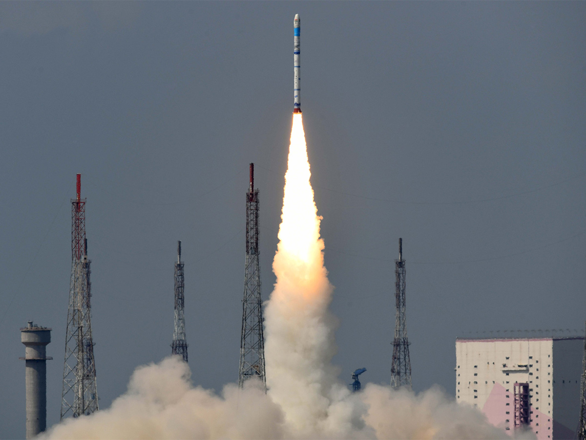 ISRO_20launches_20third_20SSLV_20carrying_20Earth_20Observation_20Satellite_20from_20Sriharikota_1.jpg 1