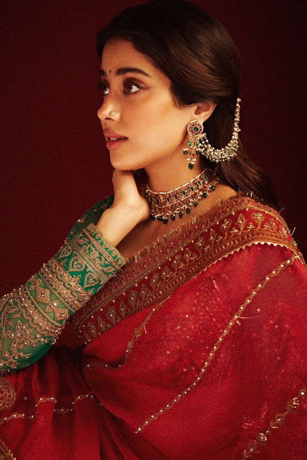 Janhvi-Kapoor-10.jpg 11