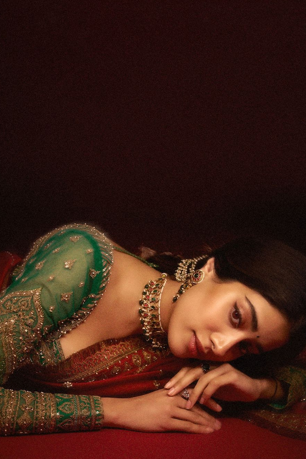 Janhvi-Kapoor-2.jpg 3