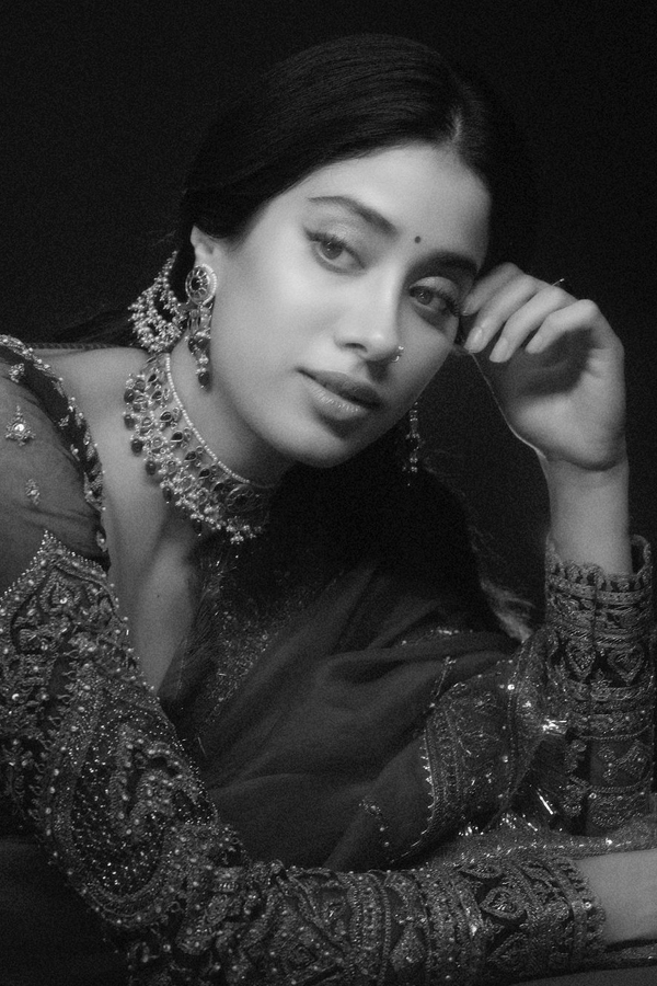 Janhvi-Kapoor-4.jpg 5