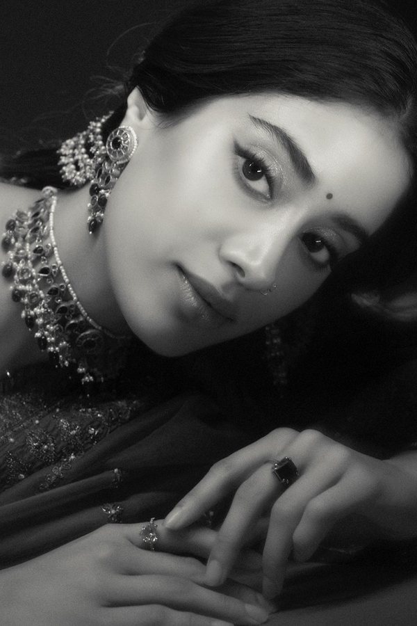 Janhvi-Kapoor-9.jpg 10
