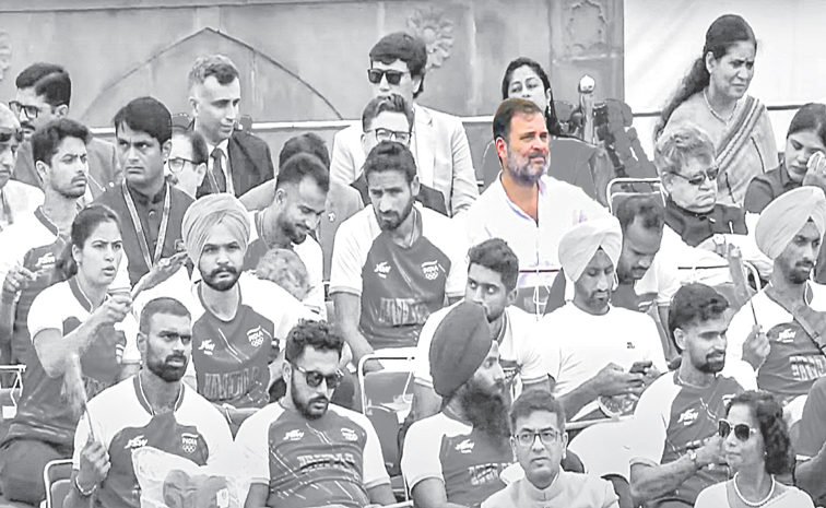 RAHUL-BW-000235B.jpg