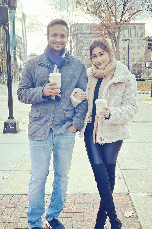 Shakib_20Al_20Hasan_20wife_20clarified_20diffuses_20rumours_20of_20cheating_20Photos_20_284_29.jpg 5