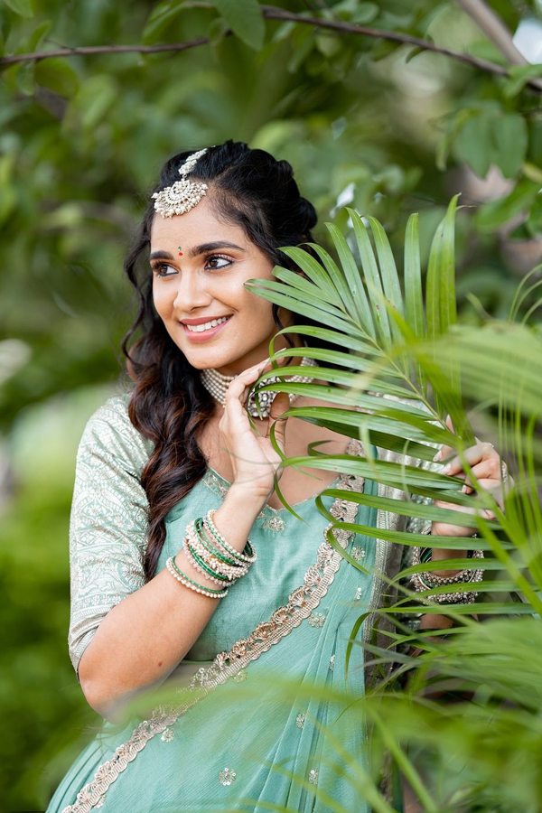 Tejaswini-Gowda-14.jpg 8