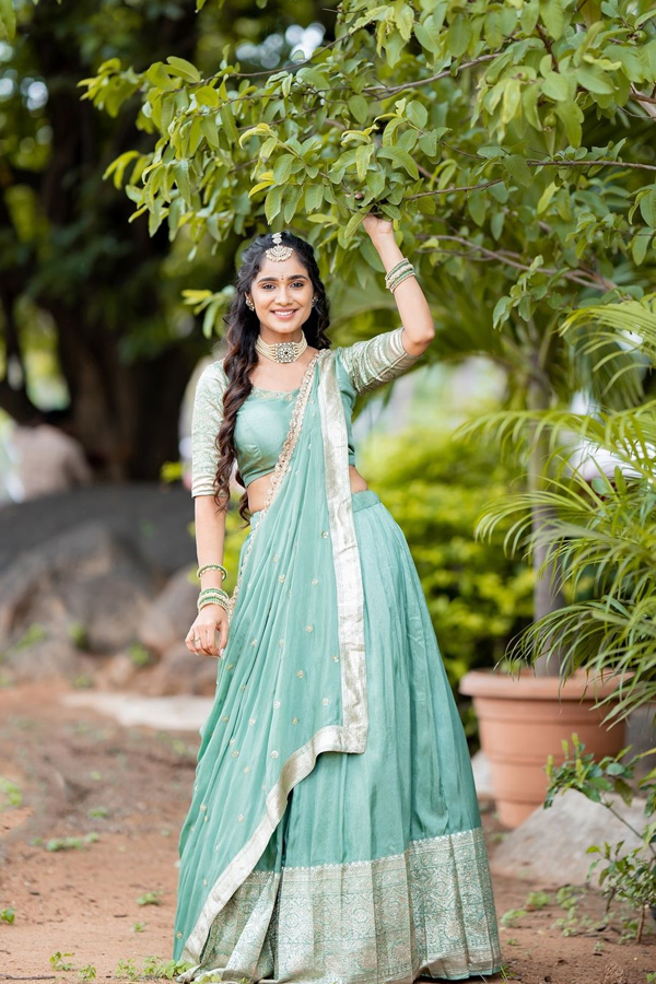 Tejaswini-Gowda-18.jpg 12