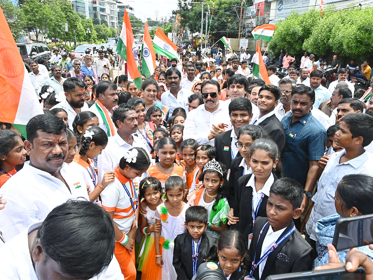 independence_20day_202024_20celebration_20at_20Khairatabad_1_0.jpg 20