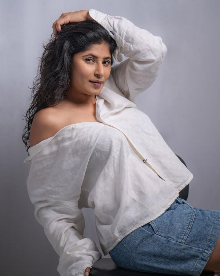 Neha-02.jpg 2