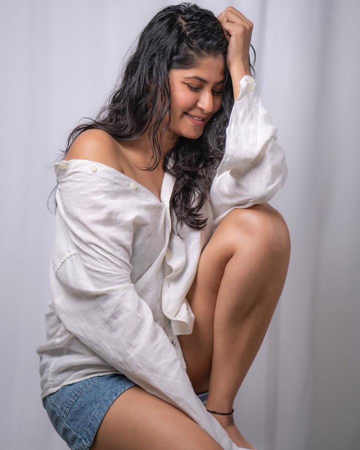 Neha-04.jpg 4