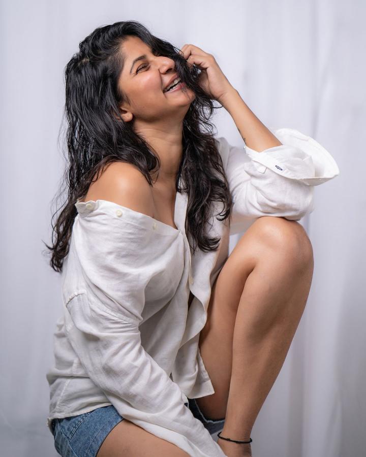 Neha-06.jpg 6