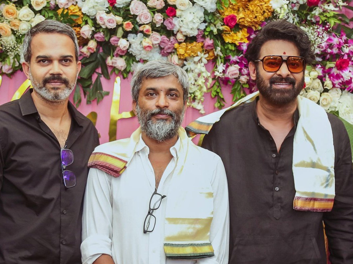 Prabhas_20And_20Hanu_20Raghavapudi_20Movie_20Opening_20Pooja_20Ceremony_20Photos_20_2812_29.jpg 12