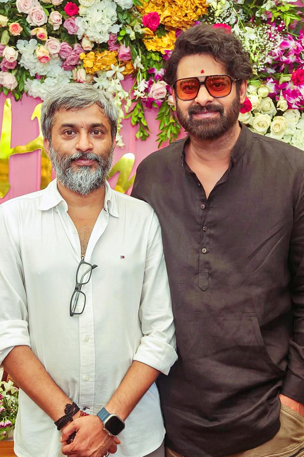 Prabhas_20And_20Hanu_20Raghavapudi_20Movie_20Opening_20Pooja_20Ceremony_20Photos_20_282_29.jpg 3