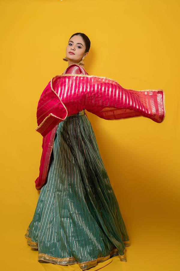 Sreemukhi-10.jpg 11