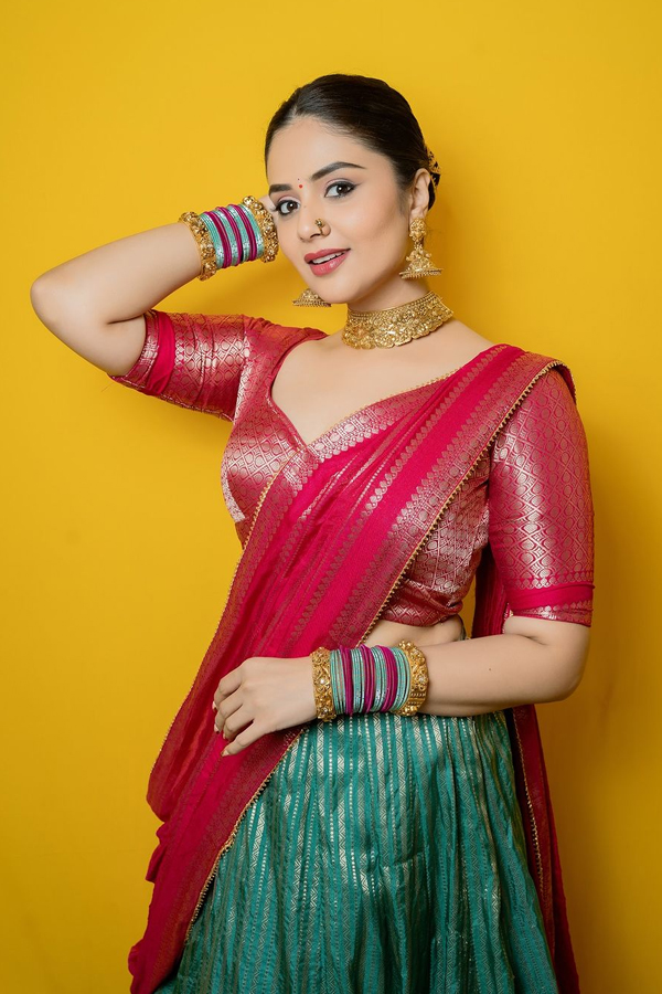 Sreemukhi-11.jpg 12