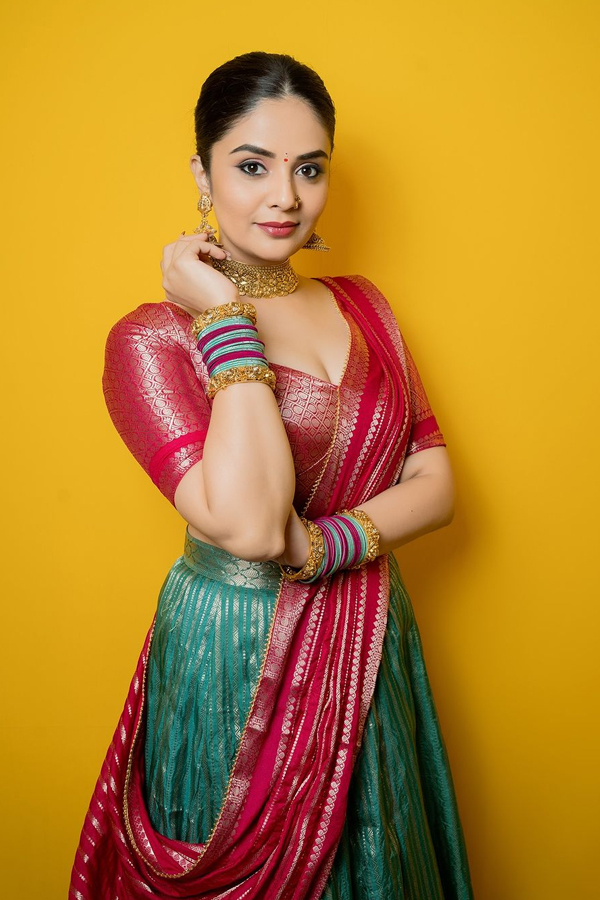 Sreemukhi-13.jpg 14
