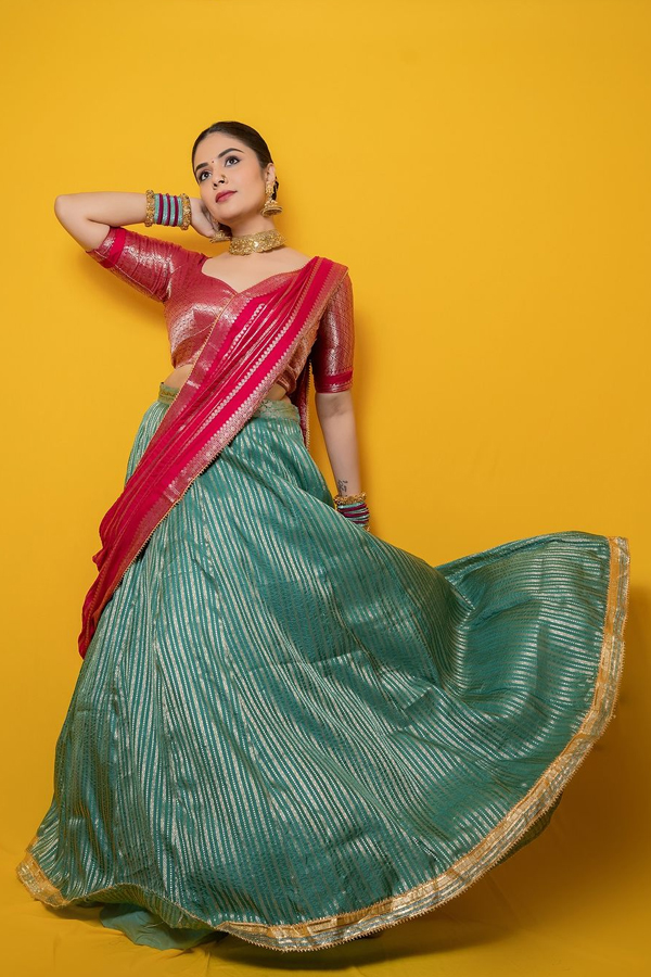 Sreemukhi-5.jpg 6