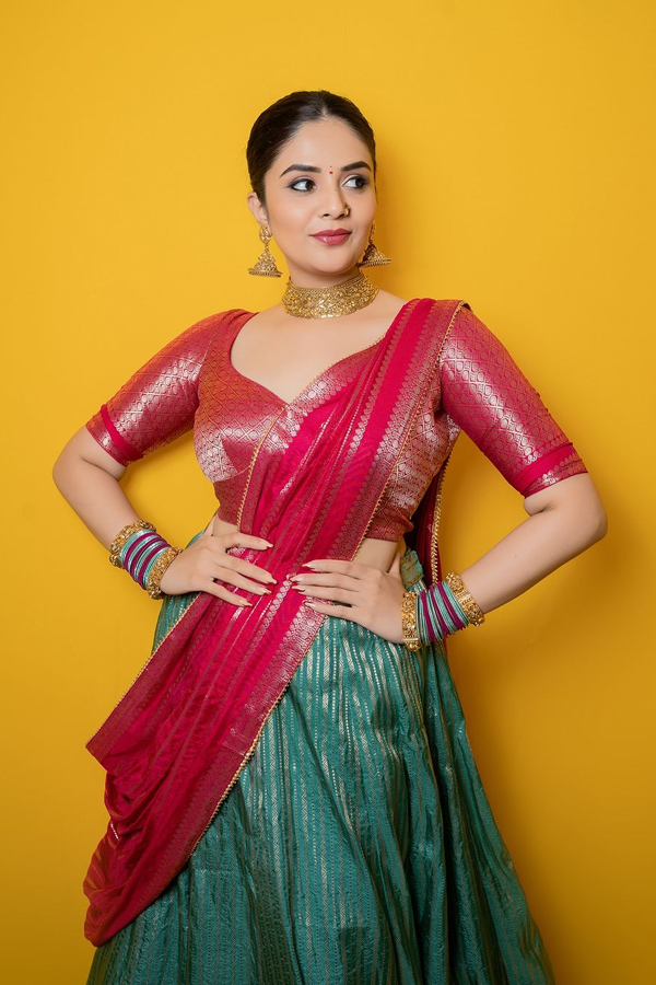 Sreemukhi-9.jpg 10
