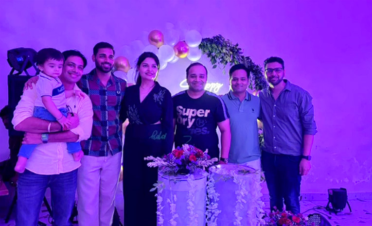 Will_20remember_20and_20cherish_20forever_20Bhuvneshwar_20Kumar_20surprises_20wife_20on_20her_20birthday_20Photos_20_2810_29.jpg 11