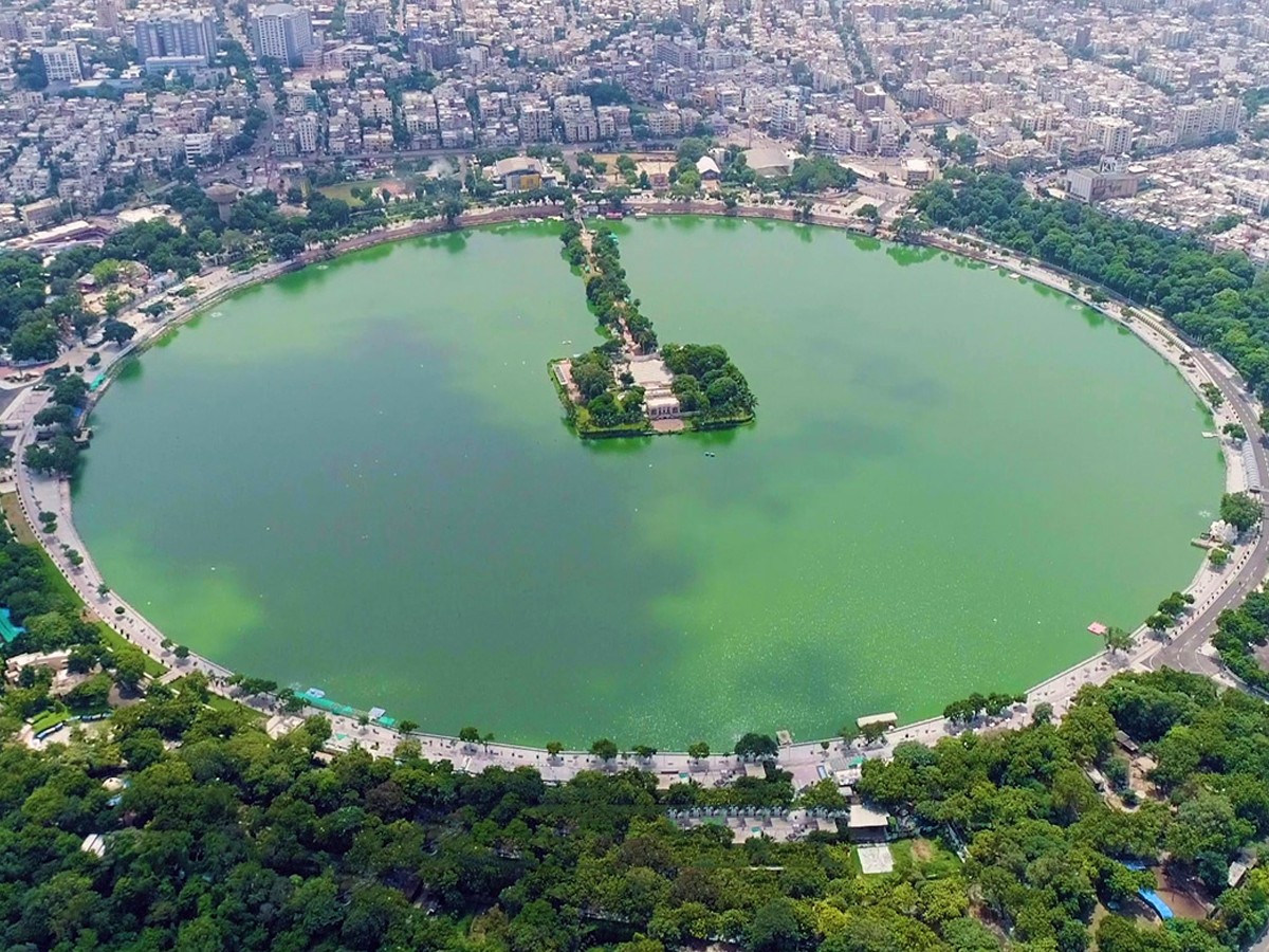 12.Kankaria-Lake_Ahmedabad.jpg 13