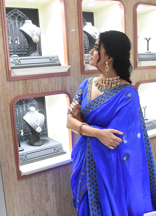 Actress_20Keerthy_20Suresh_20at_20Hanamkonda_20Photos_14.jpg 14