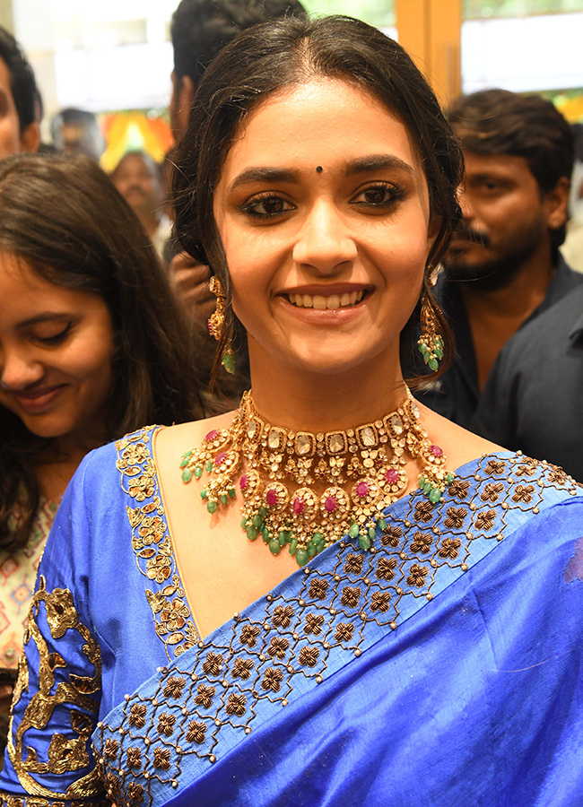Actress_20Keerthy_20Suresh_20at_20Hanamkonda_20Photos_26.jpg 26